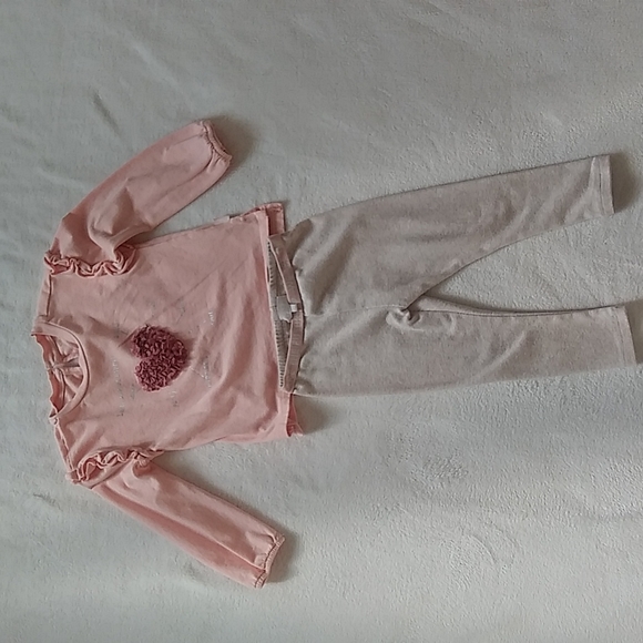 BCBGirl Outfit 2T - Picture 2 of 8